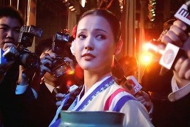 Cho Myung Ae từng đại diện cho Triều Tiên biểu diễn ở Đại hội thống nhất dân tộc năm 2002, được tổ chức ở Hàn Quốc. Báo chí Triều Tiên ví cô như một món quốc bảo. Trong nước cô gắn liền với hình ảnh một người con gái “trong sáng, hạnh phúc, hoạt bát”.
