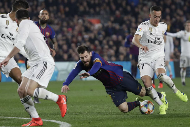 Siêu kinh điển Real - Barca: Trọng tài lộ diện, hung thần với ai? - 1