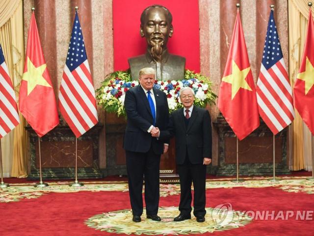 Ông Trump: Triều Tiên có thể phát triển giống Việt Nam