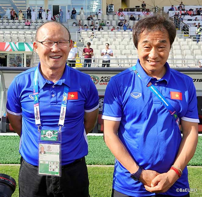 HLV Park Hang Seo mơ đưa ĐTVN dự World Cup, có được tăng lương? - 1