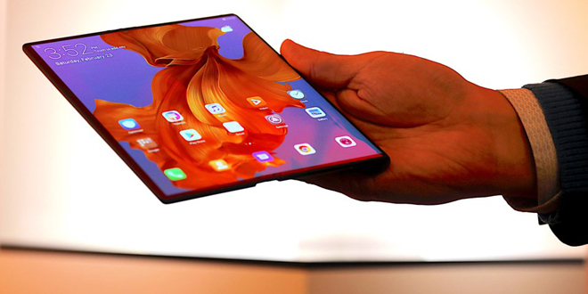 Galaxy Fold thực sự là &#34;cơn ác mộng&#34; của iPhone - 2