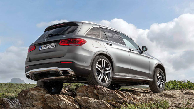 Mercedes-Benz tung teaser &#34;nhá hàng&#34; GLC Facelift 2020 mới - 3