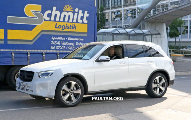 Mercedes-Benz tung teaser &#34;nhá hàng&#34; GLC Facelift 2020 mới - 4