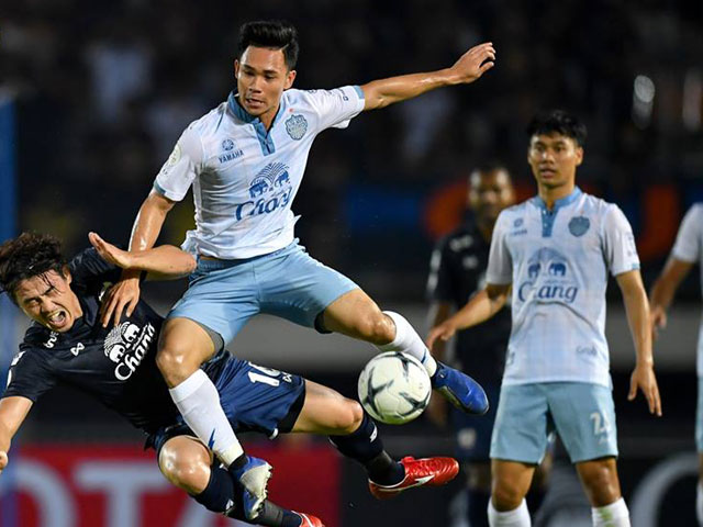 Xuân Trường đá chính ở Buriram: Suýt gây họa với pha phạm lỗi ở Thai-League