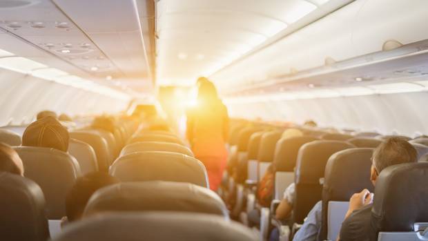 Máy bay tắt đèn, nữ hành khách New Zealand hốt hoảng vì bị sờ soạng - 1
