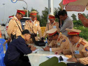 Tin tức trong ngày - CSGT toàn quốc phát hiện 182 tài xế dương tính với ma túy, gần 200 'ma men'