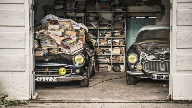 Năm 2015, một phát hiện chấn động nước Pháp khi người ta tìm ra hơn 100 siêu xe cổ điển trong một thư viện bỏ hoang đã lâu. Chiếc xe đặc biệt nhất trong bộ sưu tập này là chiếc Alain Delon Ferrari 250GT California Spider, được bán với giá hơn 15 triệu USD (347 tỷ VND).