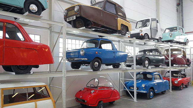 Doanh nhân triệu phú Karl-Heinz Rehkopf sở hữu một trong những bộ sưu tập xe hơi lớn nhất ở châu Âu và hiện đang trưng bày trong một bảo tàng phi lợi nhuận ở Đức. Bộ sưu tập có khoảng 2.800 xe được trưng bày, từ xe tải, xe buýt, xe máy và các phương tiện hiện đại như xe hơi điện tử.