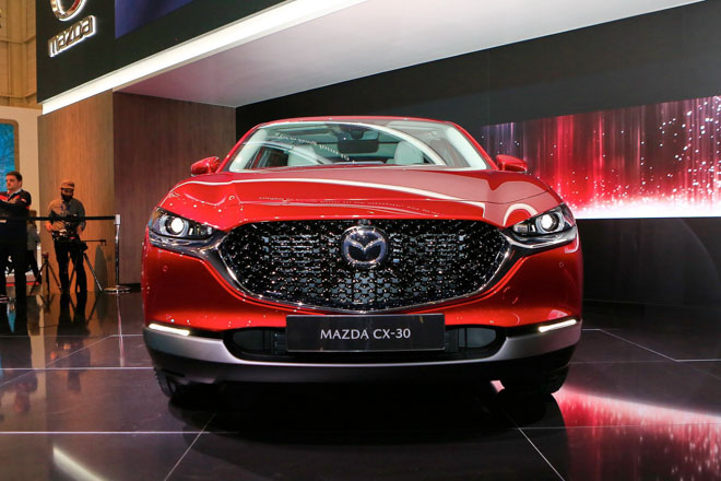 Mazda bất ngờ giới thiệu mẫu crossover CX-30 - 3