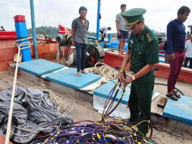 Tàu Trung Quốc đâm chìm tàu cá Việt Nam ở Hoàng Sa