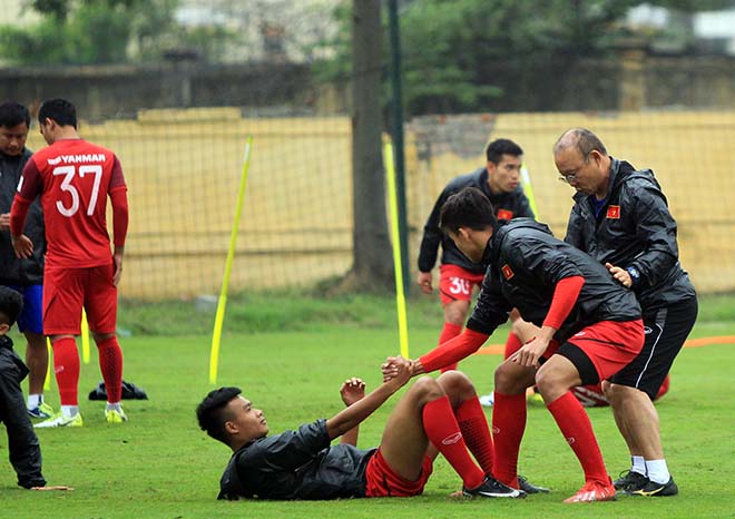 &#34;Nhậm chức&#34; đội trưởng U23 Việt Nam, Quang Hải nói gì ngày 8/3 ý nghĩa? - 4