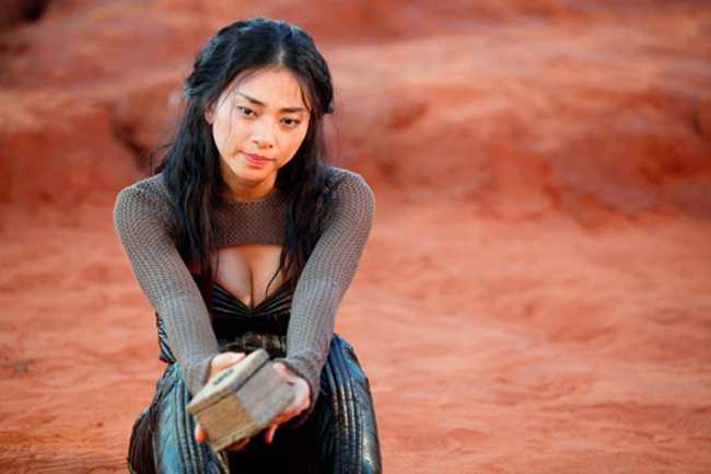 Trong phim "Lửa Phật", Ngô Thanh Vân phải diễn tả cảm xúc nhân vật đa dạng qua nhiều diễn biến phức tạp, đồng thời khoe được nét gợi cảm khi làm một đả nữ.