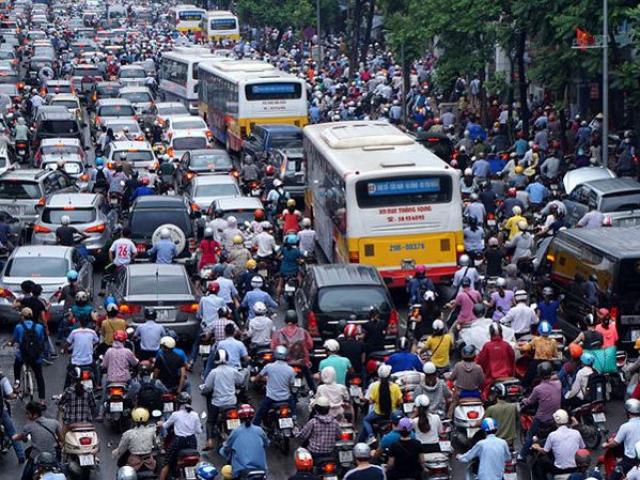 Giám đốc Sở Giao thông Hà Nội: ”Cấm xe máy càng sớm càng tốt”