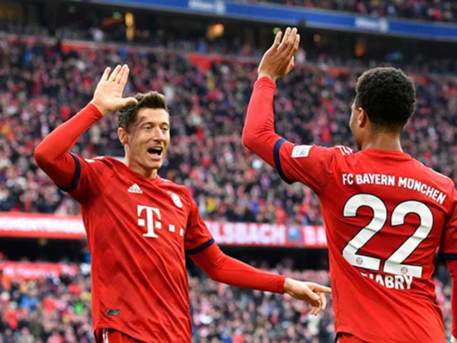 Bayern Munich - Wolfsburg: ”Hủy diệt” 6 bàn, tái chiếm ngôi đầu