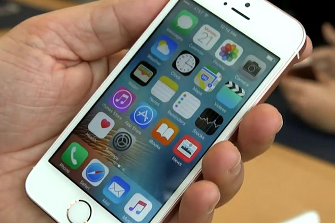 Apple tiếp tục thanh lý iPhone SE giá 5,78 triệu đồng - 1