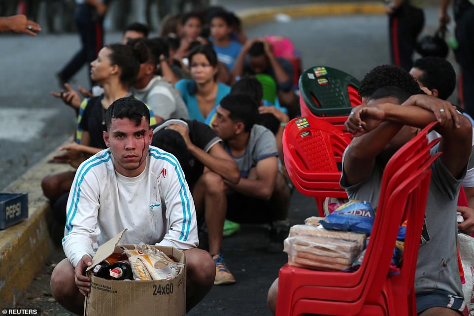 Venezuela chìm trong bóng tối ngày 5: Cướp bóc tràn lan, nhiều bệnh nhân chết - 3