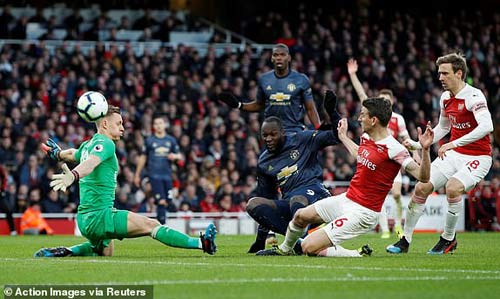 Chi tiết Arsenal - MU: Nỗ lực bất thành, top 4 đổi chủ (KT) - 10