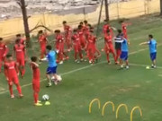 Bóng đá - U23 Việt Nam trở lại tập chiều 11/3: Trợ lí thầy Park rèn hàng thủ &quot;thép&quot;