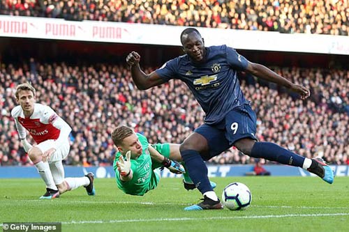 Chi tiết Arsenal - MU: Nỗ lực bất thành, top 4 đổi chủ (KT) - 9