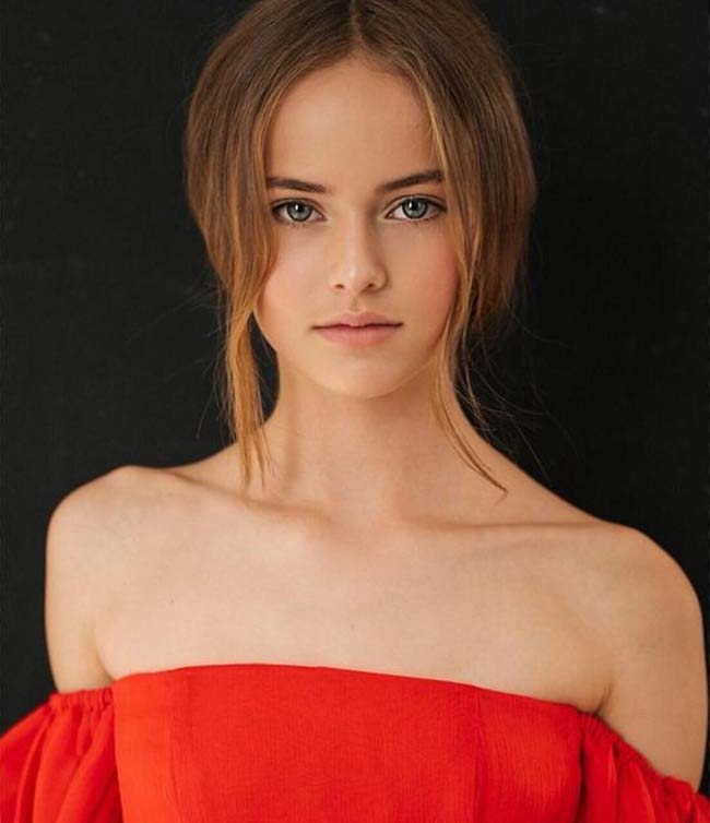 Cô bé&nbsp;Kristina Pimenova là một người mẫu nghiệp dư ở quê nhà trước khi nổi tiếng toàn thế giới.