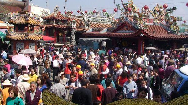 Ngôi chùa "hào phóng" nhất thế giới, người dân túng thiếu có thể đến vay tiền - 6