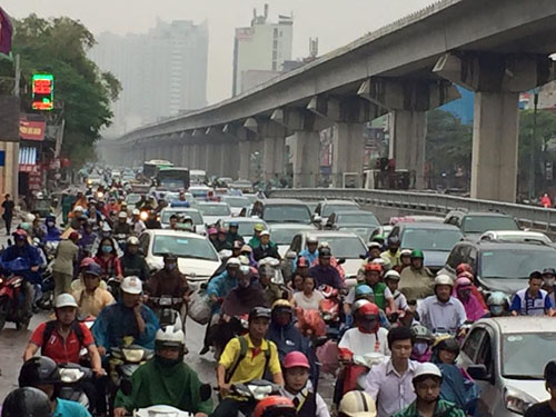 Tiến sĩ Lương Hoài Nam: “Việt Nam giờ mới tính việc cấm xe máy là hơi muộn” - 2