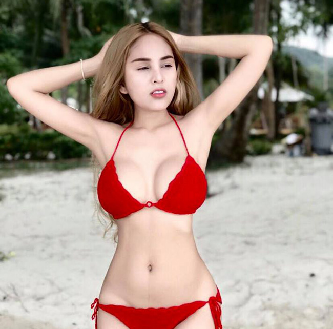 Cô nhận được vô số lời khen của người hâm mộ khi đăng ảnh bikini trên trang cá nhân.&nbsp;