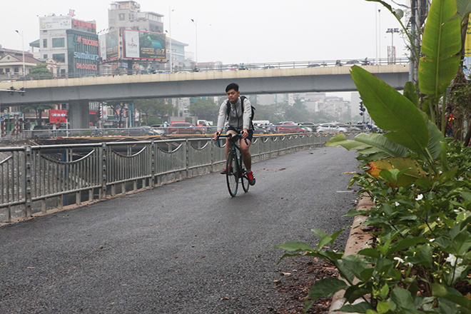 Ngắm đường đi bộ dài 4km ven sông Tô Lịch trước &#34;giờ G&#34; - 4