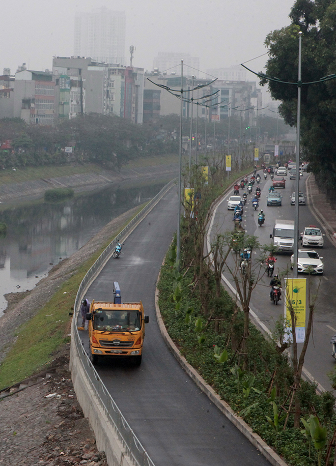 Ngắm đường đi bộ dài 4km ven sông Tô Lịch trước &#34;giờ G&#34; - 9