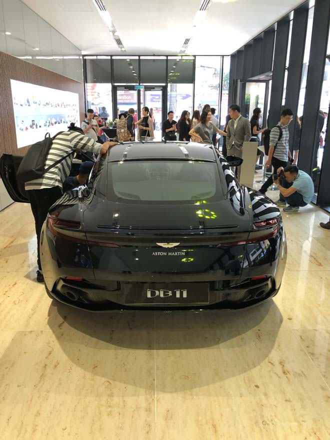 Aston Martin khai trương showroom đầu tiên tại Việt Nam với sự hiện diện của bộ đôi DB11 và New Vantage - 12