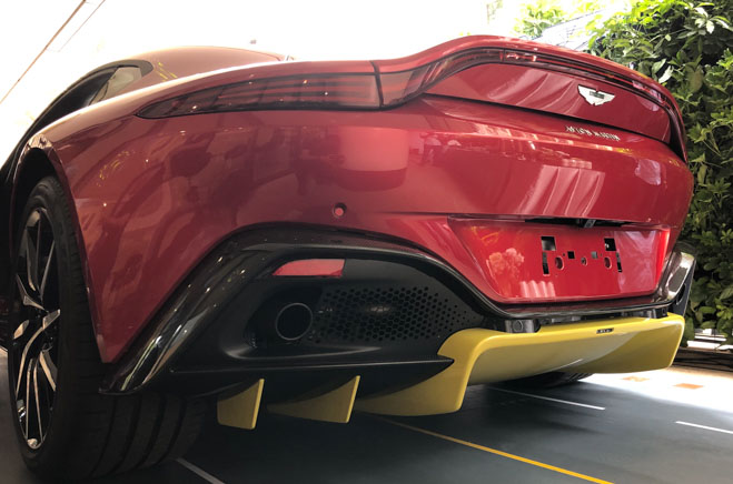 Aston Martin khai trương showroom đầu tiên tại Việt Nam với sự hiện diện của bộ đôi DB11 và New Vantage - 9