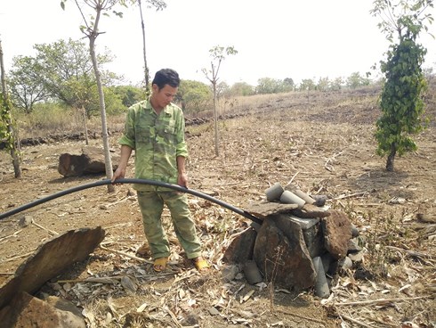 Những giếng nước đắt đỏ ở Đắk Nông: Chi nửa tỷ đồng tìm nguồn nước - 10