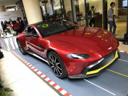 Tin tức ô tô - Aston Martin khai trương showroom đầu tiên tại Việt Nam với sự hiện diện của bộ đôi DB11 và New Vantage