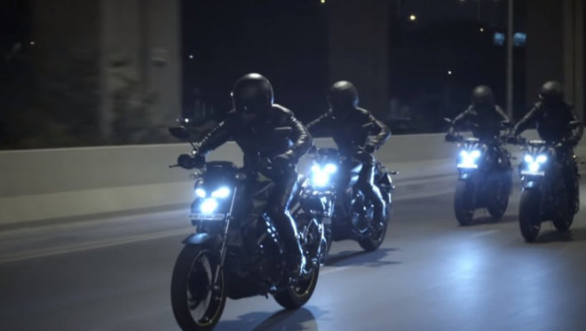 Yamaha MT-15 2019 hóa &#34;Chiến binh bóng đêm&#34; trong video ra mắt - 2