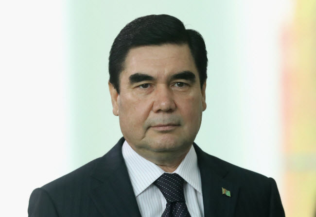 Vào năm 2010, Tổng thống Turkmenistan Gurbanguly Berdimuhamedow ra lệnh lấp hố Darvaza.