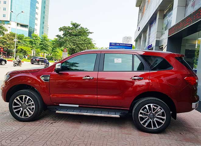 Giá lăn bánh xe Ford Everest 2019 mới nhất - Ford Everest Trend chỉ từ 999 triệu đồng - 3