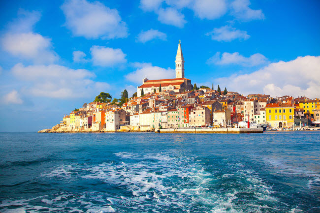 Porec, Croatia &#40;100,42 USD&#41;: Croatia là một trong những điểm đến có chi phí rẻ nhất châu Âu và du khách có thể tiết kiệm hơn nữa khi đến thành phố Porec.