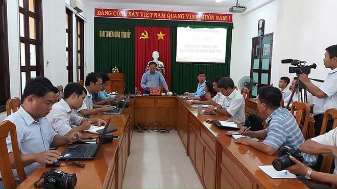 Bình Thuận thông tin về vụ cô giáo vào nhà nghỉ với nam sinh - 1