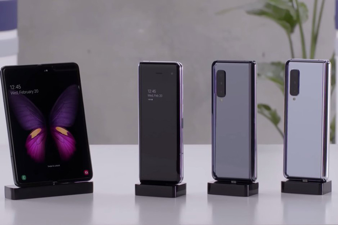 NÓNG: Rò rỉ video trên tay Galaxy Fold từ Việt Nam - 2