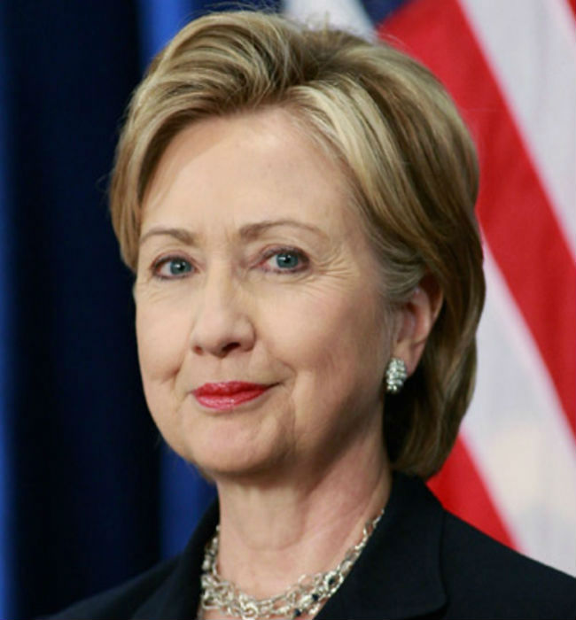 Hillary Clinton - 140: Là đệ nhất phu nhân thứ 42 của Hoa Kỳ nhưng bà không muốn núp dưới cái bóng của chồng. Sau nhiệm kỳ tổng thống của chồng, Hillary giữ chức Thượng nghị sĩ Hoa Kỳ từ New York và Ngoại trưởng Hoa Kỳ.&nbsp;Bà cũng là ứng cử viên của Đảng Dân chủ cho Tổng thống Hoa Kỳ trong cuộc bầu cử năm 2016.