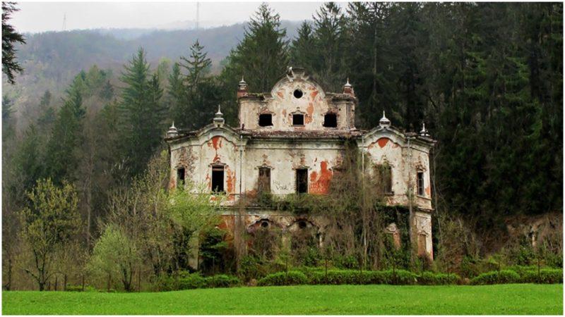Bí ẩn câu chuyện đằng sau căn nhà hoang đáng sợ nhất nước Ý - 1