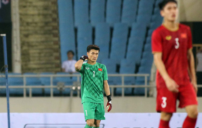 U23 VN thắng Brunei 6-0: Thủ môn Bùi Tiến Dũng như &#34;tập thể dục&#34; trên sân - 5