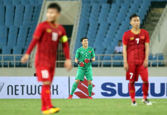 U23 VN thắng Brunei 6-0: Thủ môn Bùi Tiến Dũng như &#34;tập thể dục&#34; trên sân - 8