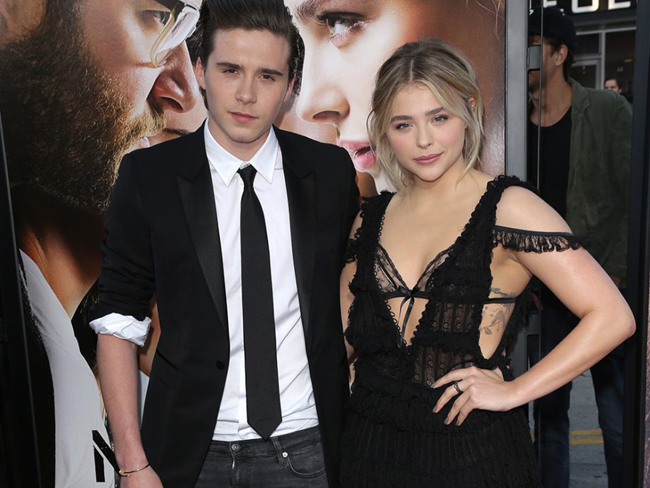 Chuyện tình dài hơi nhất của Brooklyn là Chloe Grace Moretz.