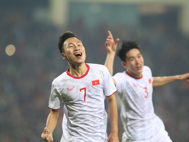 U23 Việt Nam - U23 Indonesia: Vỡ òa phút bù giờ, đàn em Công Phượng rực sáng