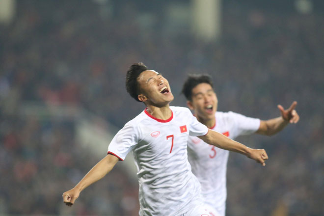 U23 Việt Nam thắng nghẹt thở Indonesia: Họ nói gì về Quang Hải - Bùi Tiến Dũng? - 1