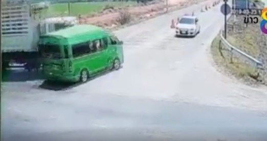 Video vụ tai nạn khiến 5 người Việt ở Thái Lan tử vong - 1