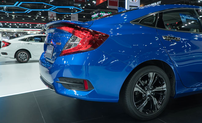 Xem trước Honda Civic RS 2019 sắp được bán tại Việt Nam - 12