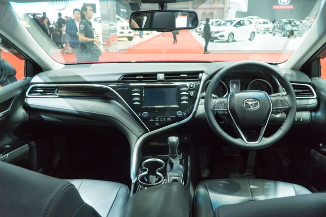 Ảnh thực tế Toyota Camry 2019 thế hệ mới sắp được bán tại Việt Nam - 7