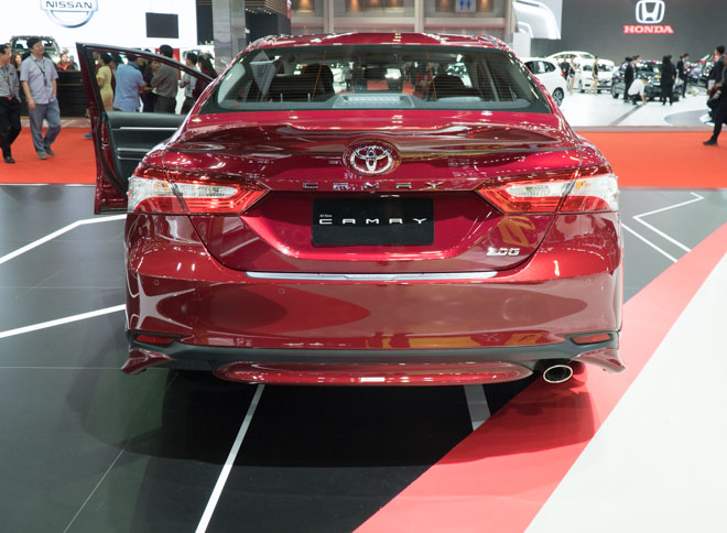 Ảnh thực tế Toyota Camry 2019 thế hệ mới sắp được bán tại Việt Nam - 10